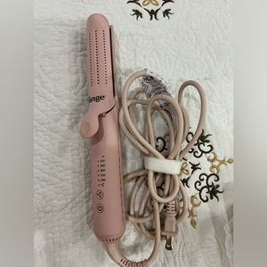 Lange' Le Duo. Like new, only used once.